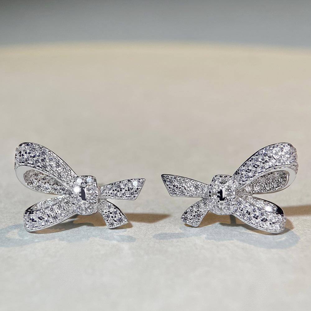 

Серьги-пусеты из стерлингового серебра 925 пробы с цирконом в виде бантика - Милый корейский и японский стиль, Не тускнеющие, Полностью бриллиантовые для женщин 925 Sterling Silver