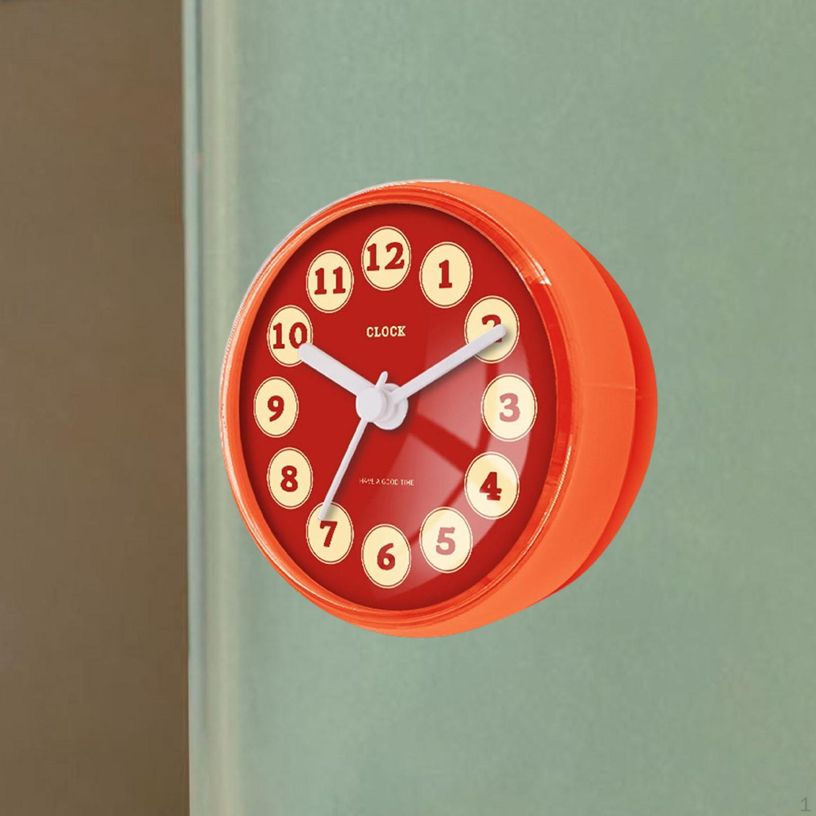

Compact Round Water-Resistant Wall Clock with Suction Cup, Anti-Fog, Made of PP And PVC, Suitable Style B
