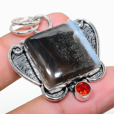 Ópalo Owhyee Natural, Gema Granate Plata de Ley 925 Colgante 1.81" W4M75