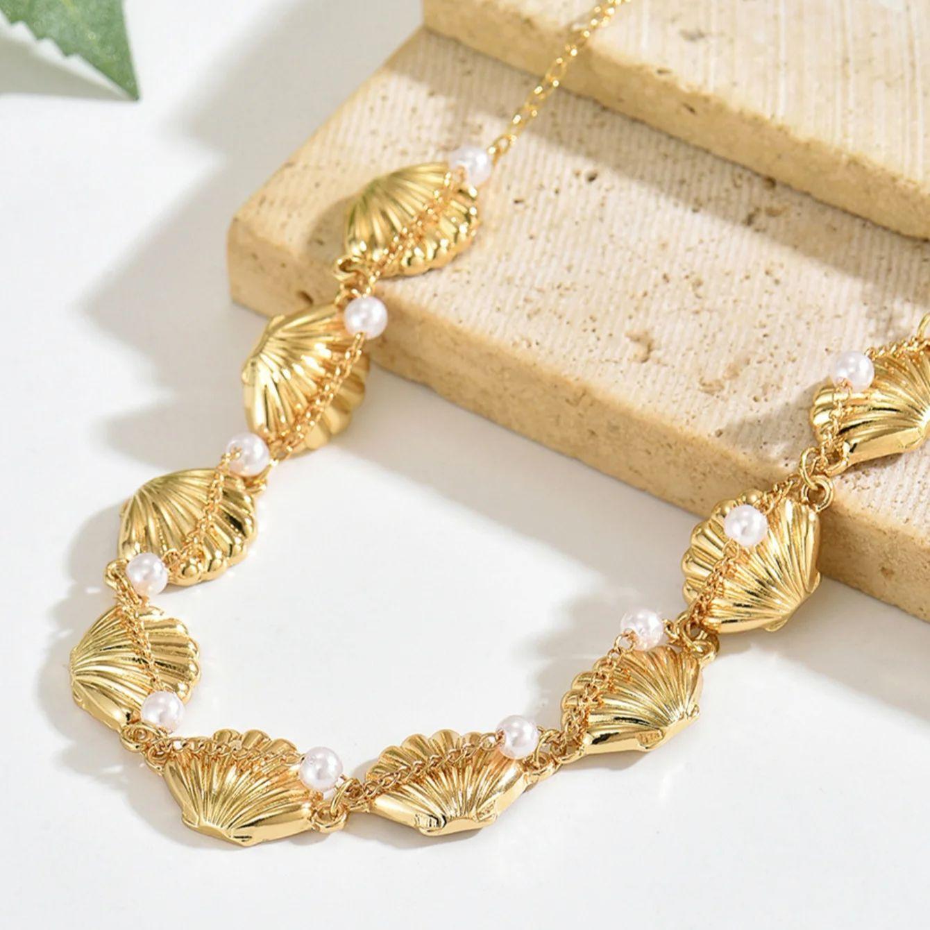 

Bohemian Shell Choker Necklace Summer Beach Gold Chain with Imitation Pearl Clavicle Chain for Women Fashion Jewelry GOLD&45cm