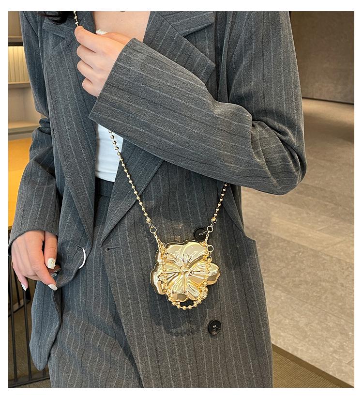 2024 Florale Socialite Abend-Clutch: Modische Ketten-Umhänge- & Schultertasche