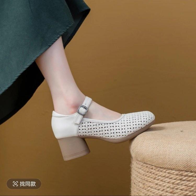 Spring and summer 2025 new Velcro one-word with women's shoes French retro light mouth thick heel comfortable single shoes hole shoes