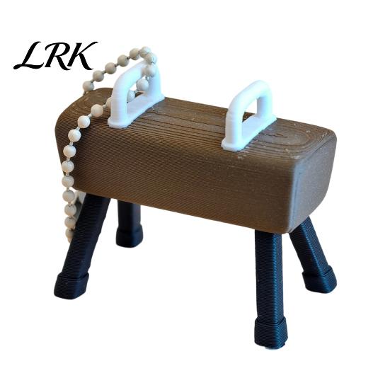 Bag Pendant Pendant, Pommel Horse Design Keychain with Hanging Chain, Office Desk Decor 3D Printed Gymnastics Ornament for Desktop Decoration