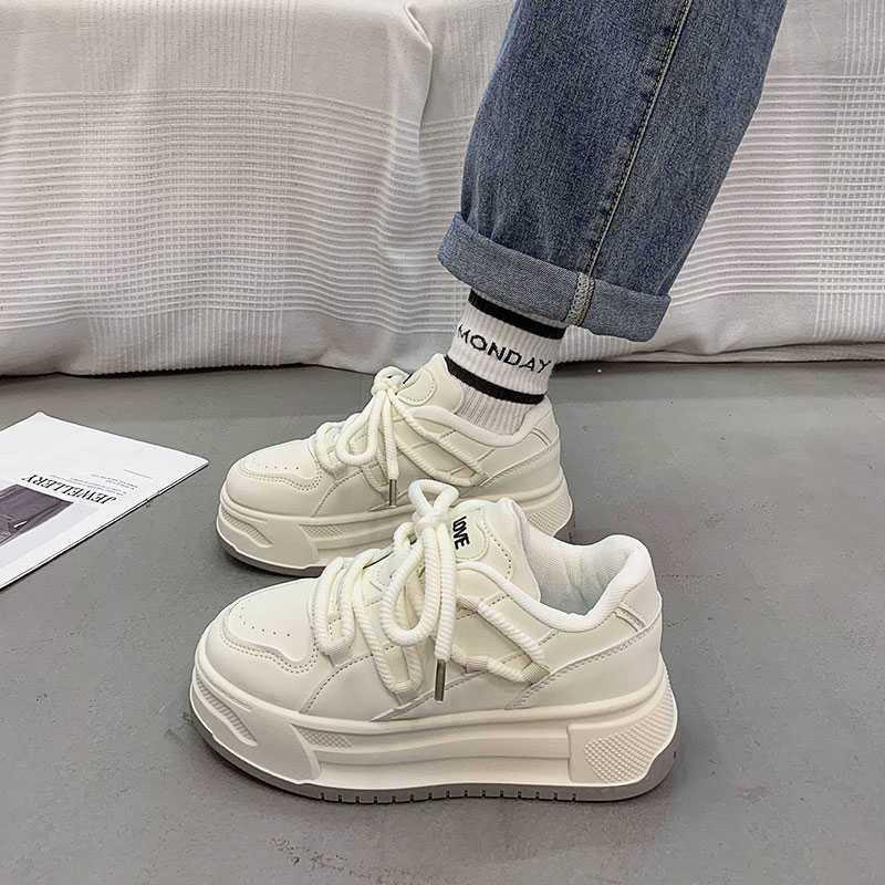 

Универсальные маленькие белые туфли женские 2024 новая весенне-осенняя обувь нишевый дизайн толстая подошва студенческие туфли с круглым носком повседневные туфли кеды 40 белый