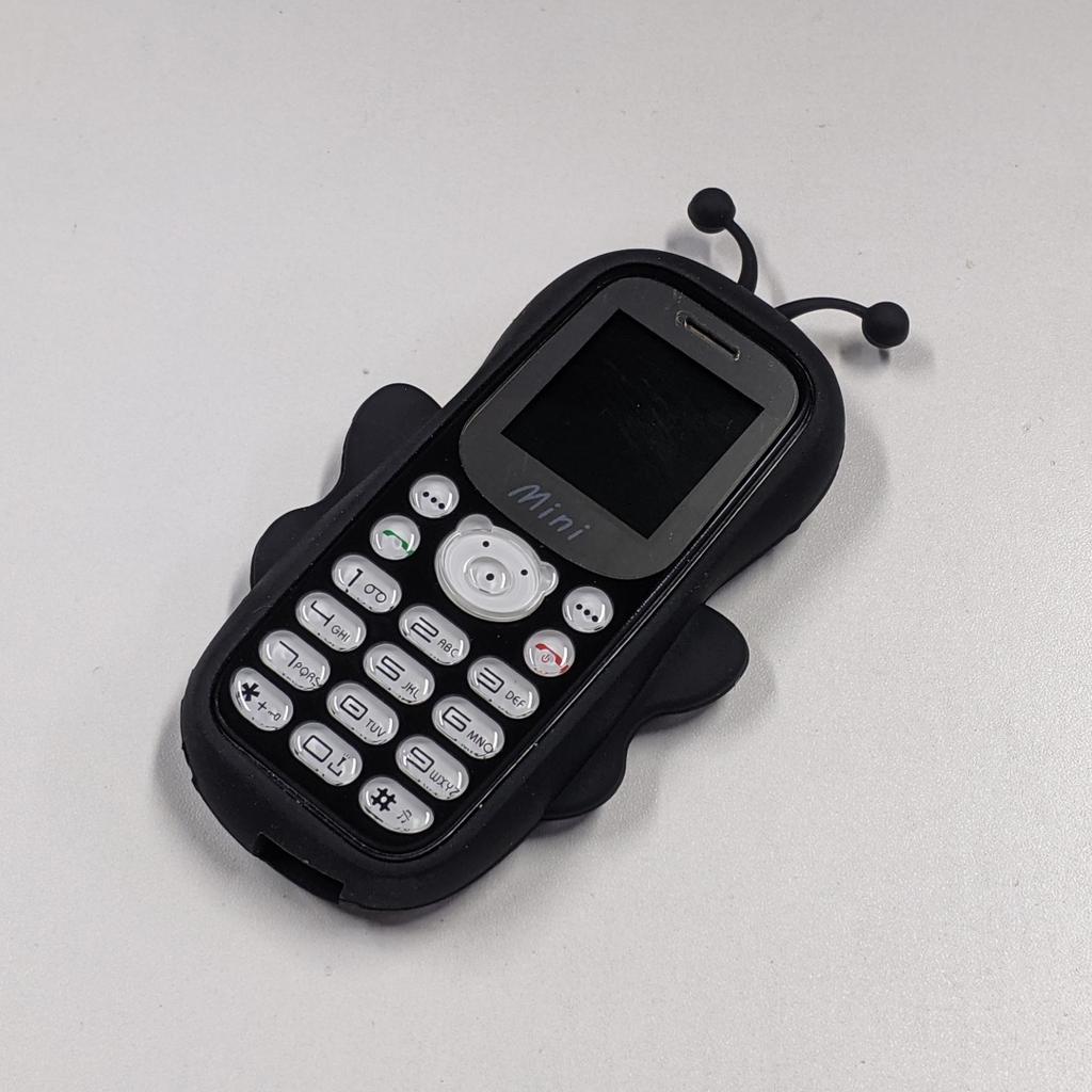 Brand New Cute Feature Phone Mini Cartoon H21 Bee Mobile Phone 1.44inch MTK 2G Network GSM Dual SIM Card FM Multi-functional Torch Cellphone