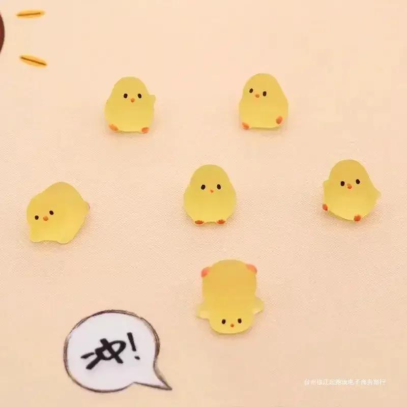 

A pack of 20 cute yellow fat chicken desktop ornaments, kindergarten gifts, small gifts, resin decorative mini ducks