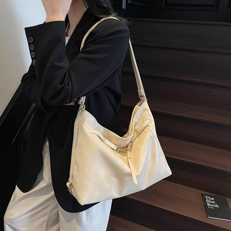 Large Capacity Commuter Bag Women's New Versatile Shoulder Bag Student Class Messenger Bag