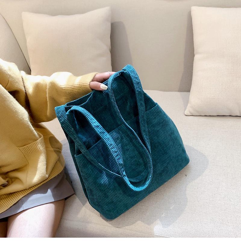 Вельветовая сумка-тоут — фото 14