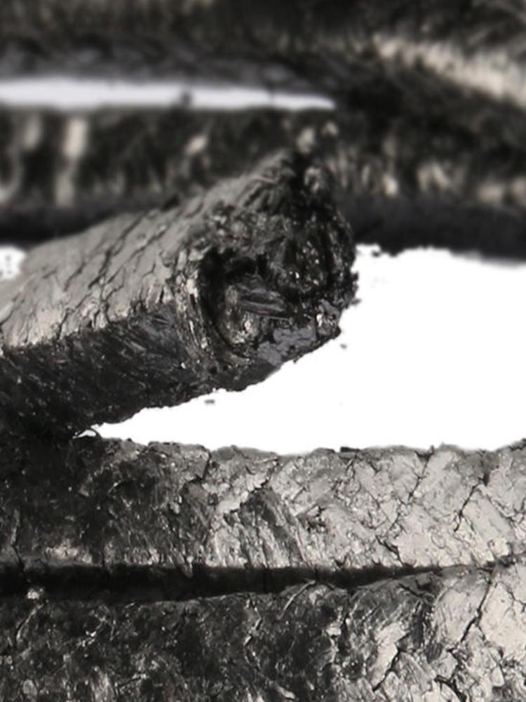 Enhanced Wear-Resistant Flexible Graphite Seal with Nickel Wire