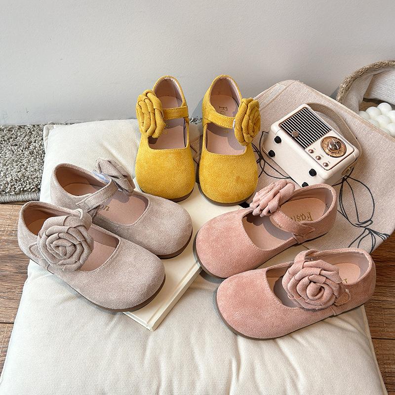 Girls Flat Shoes with Big Flowers Kids Leather Shoes Round Toes 2025 Spring Autumn Girls Mary Janes Dance Shoes Candy Color
