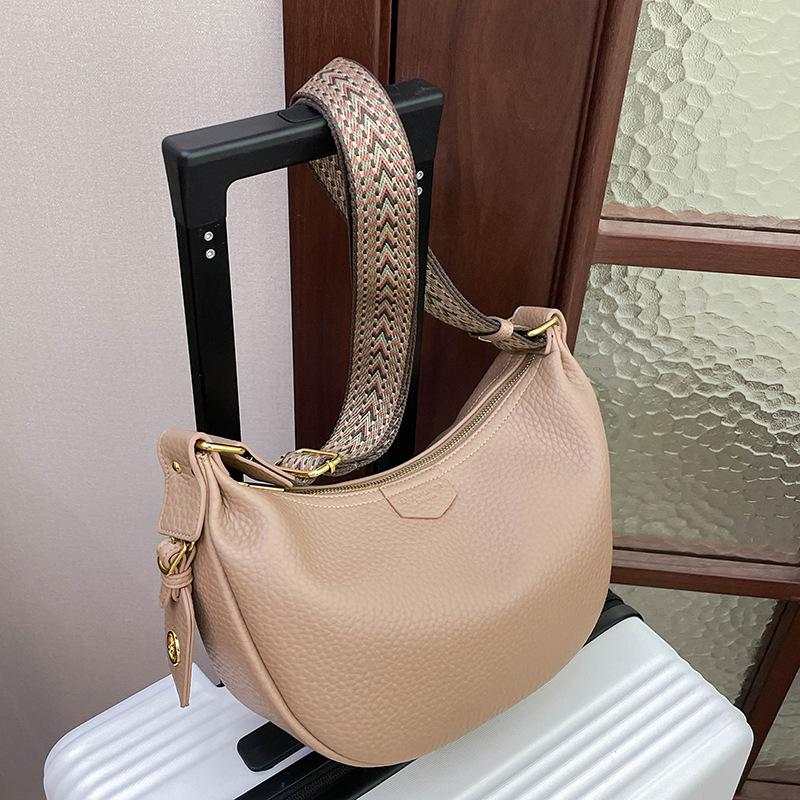 Dumpling bag women's new casual simple wide shoulder strap messenger bag high sense large capacity shoulder bag