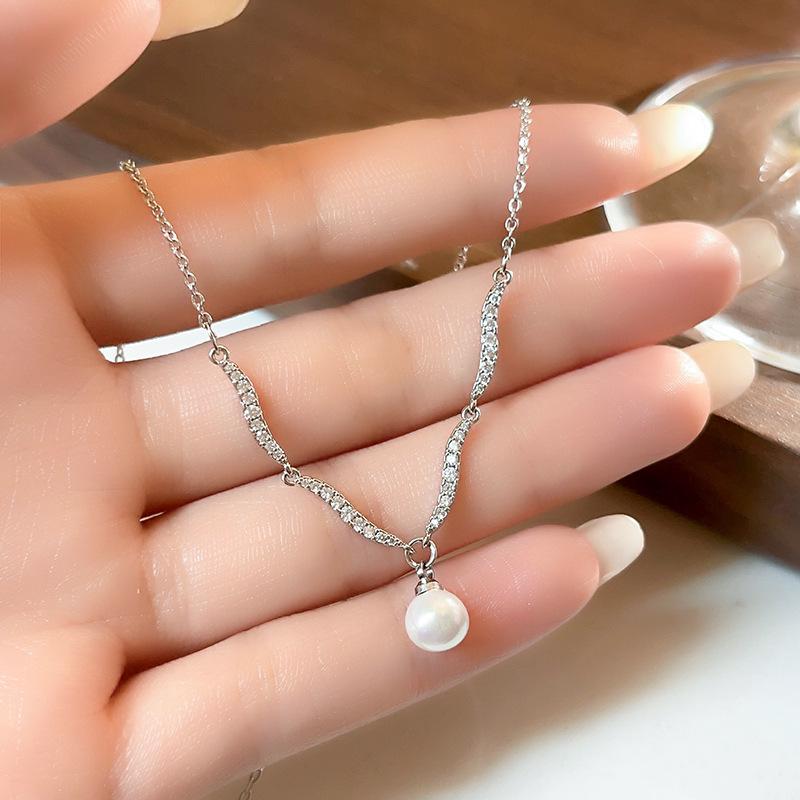 French Silver Wave Pearl Pendant Necklace: Elegant, Luxurious, and Versatile Clavicle Chain