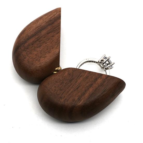 Yousheng Heart-shaped Ring Box Compact Size Portable Retro Style Wooden Proposal Wedding Ring Holder Jewelry Organizer