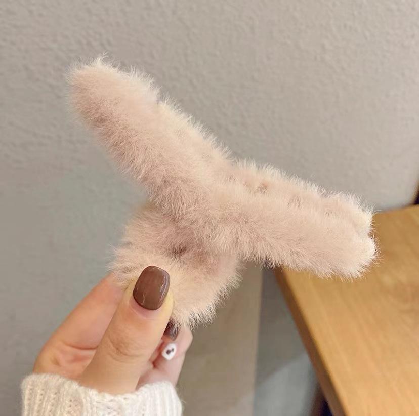 Autumn/Winter Large Pearl Tassel Bow Hair Clip with Plush Shark Design