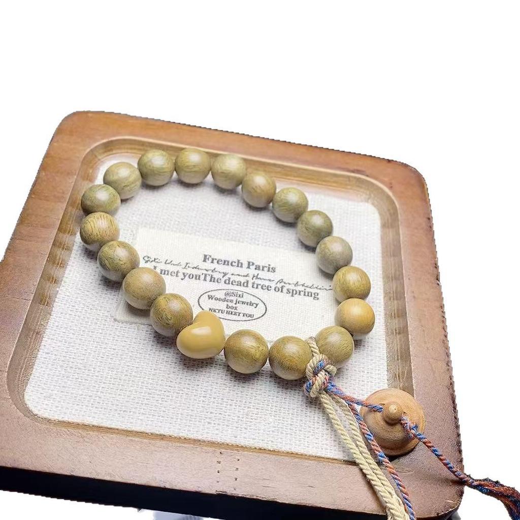 Heart-Shaped Green Sandalwood Beaded Bracelet - Unisex, Simple, Versatile, Fashionable.