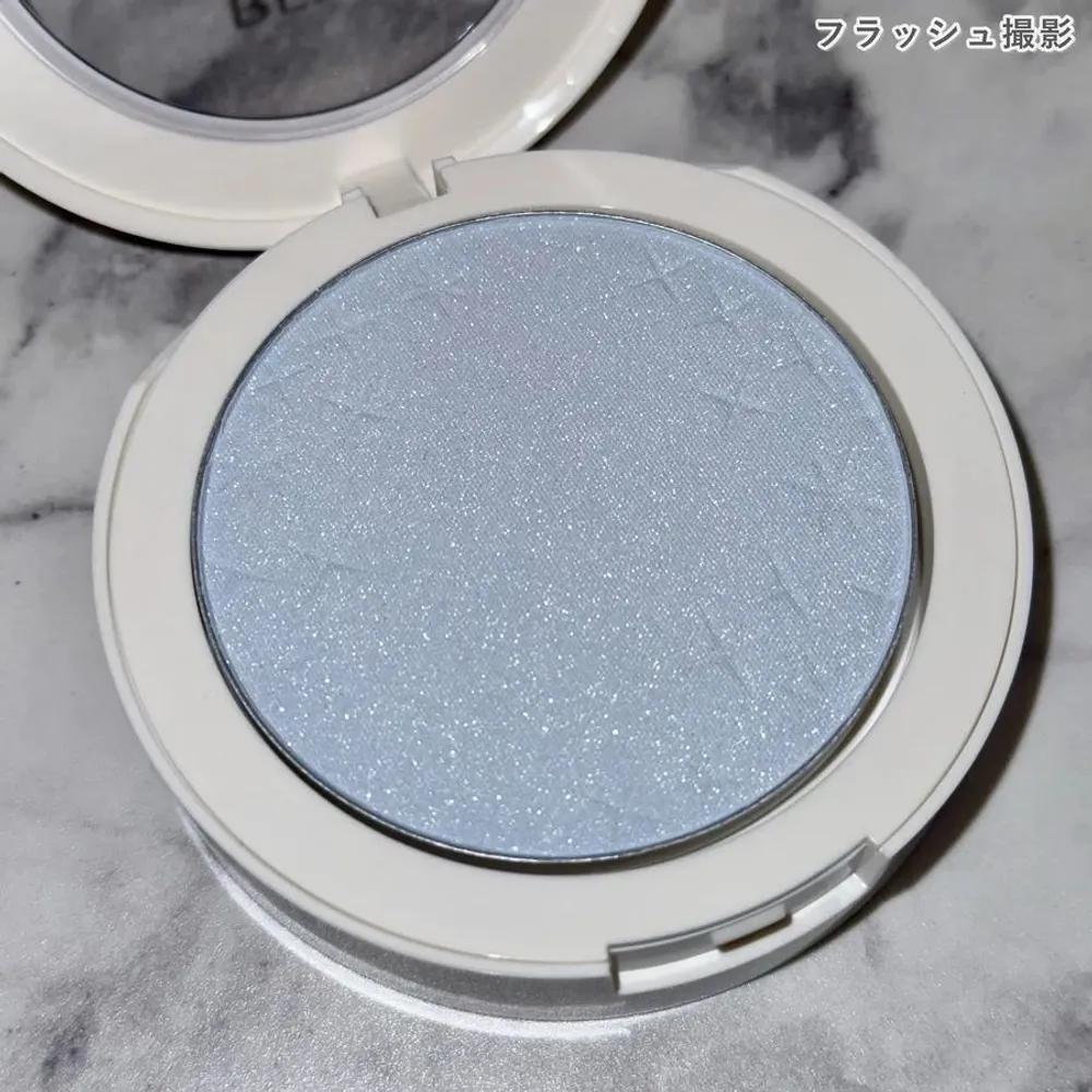 REVLON Skinlight Pressed Powder Cosmetics