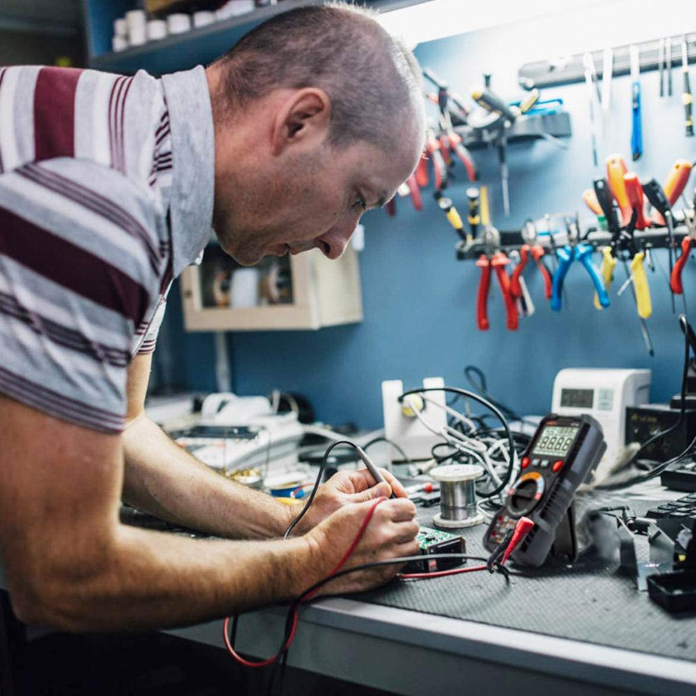 Multimetru Digital KAIWEETS TRMS ,6000 Numărări, Voltmetru, Domeniu Automat, Măsoară Cu Precizie Tensiune Curent Amperaj rezistenț