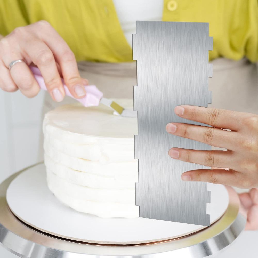 4 Stück Kuchenschaber aus Edelstahl, Kuchenkamm zum Dekorieren, doppelseitig, gemusterter Randstreifenschaber für Mousse, Buttercreme, Kuchendekoration