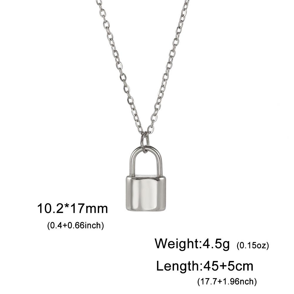 

Versatile Lock Pendant Necklace: Exquisite European & American Style, Niche Design Clavicle Chain in Stainless Steel. серебряный