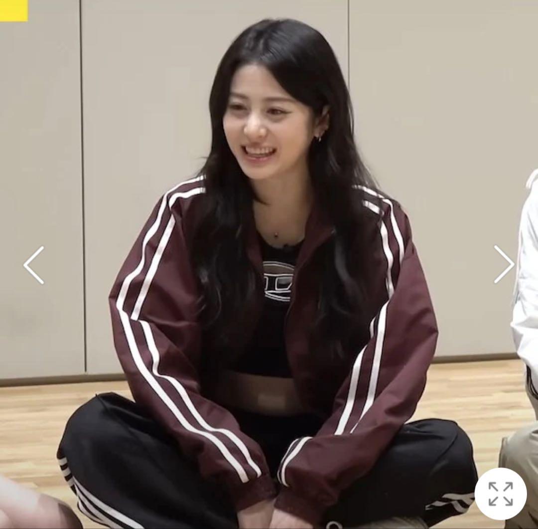 

[Б/У] Нейлоновая куртка Rock cake, которую носила Юнджин из Le Seraphim