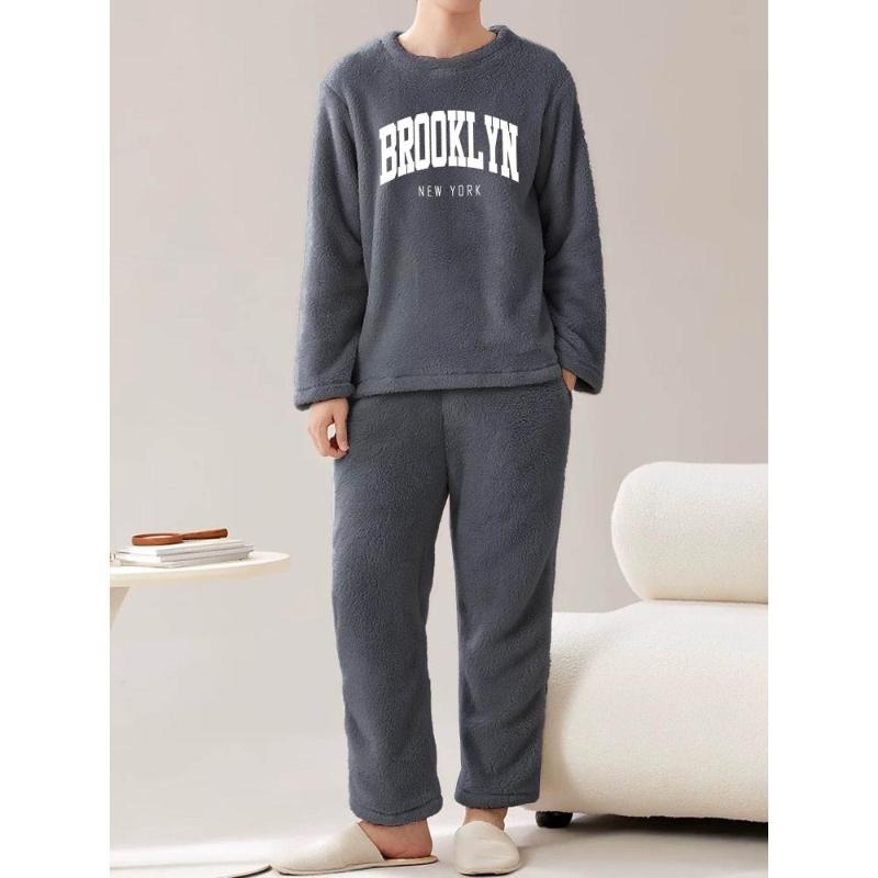 Men's Flannel Lounge Set (Top + Pants), Great for Post-Work Relaxation & Family Time