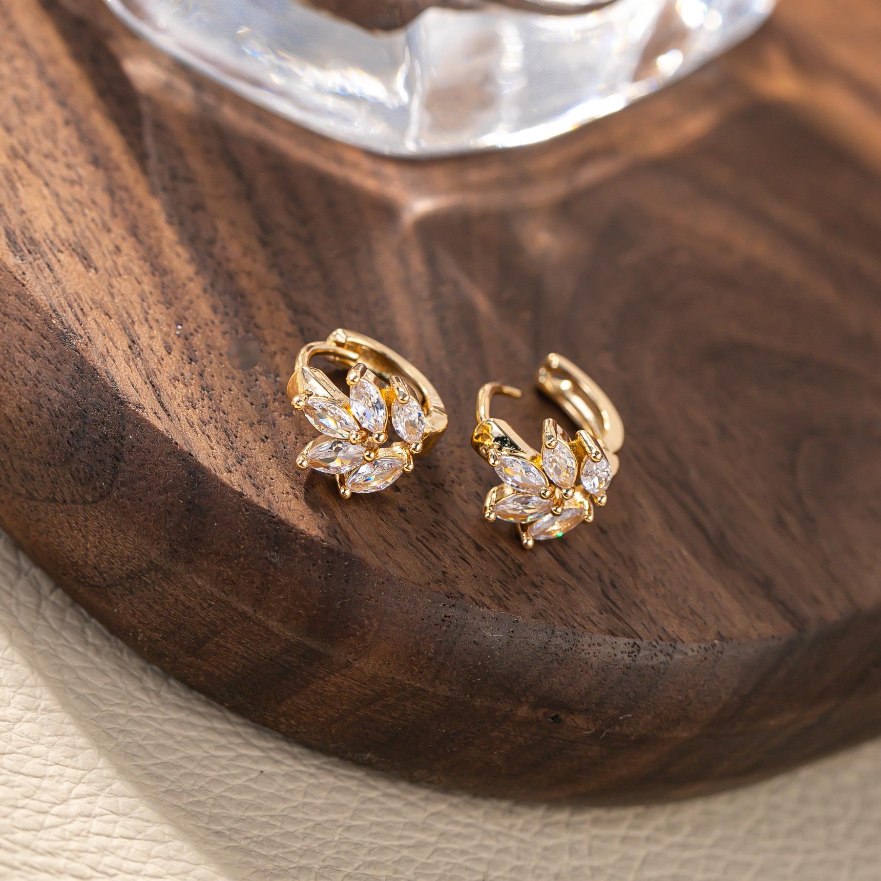 Geometric Cat s Eye Zircon Stud Earrings for Women - Elegant Crown Layered Ear Jewelry