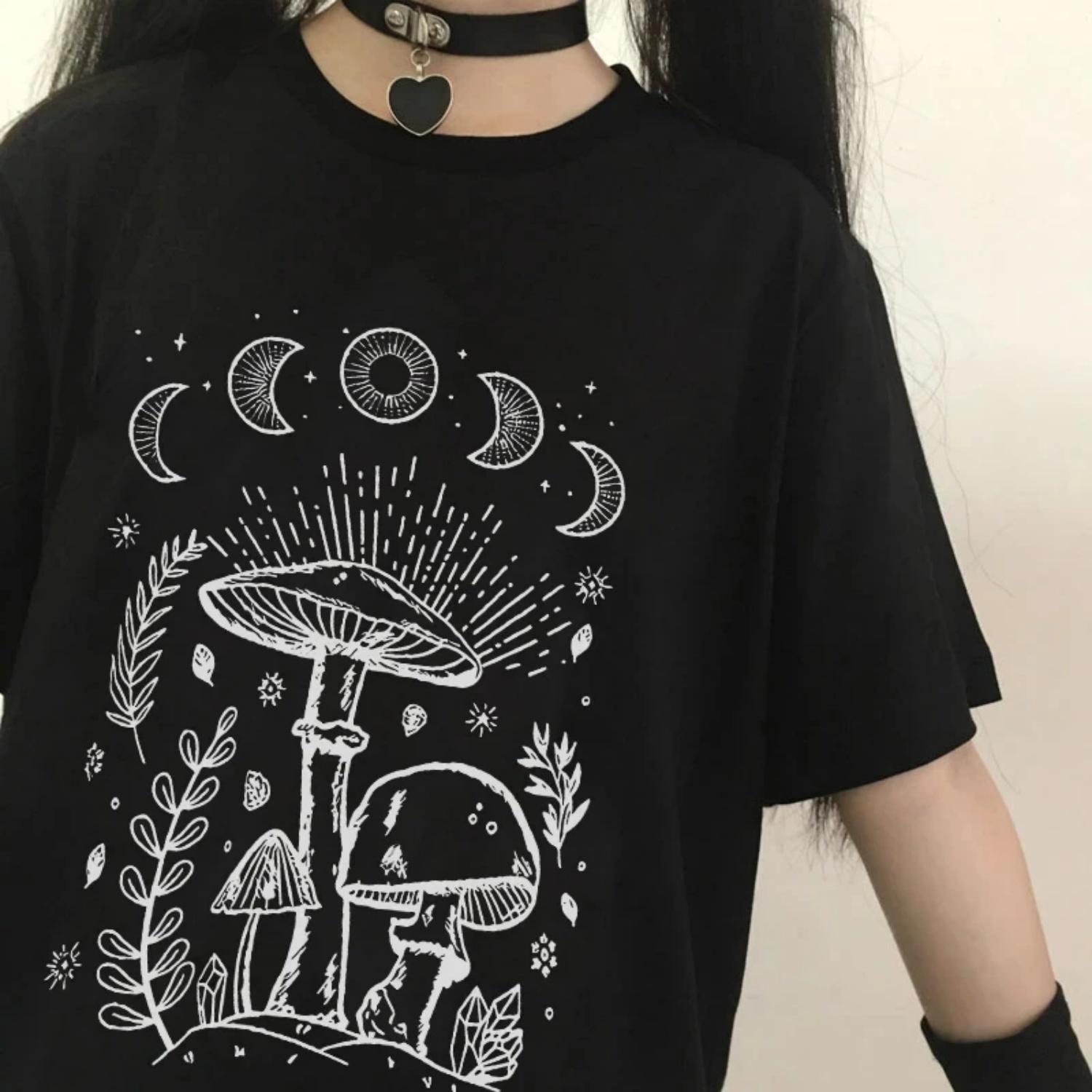

Harajuku Sun Moon Mushroom Print T-shirts Street Casual Streetwear Casual Round Neck Women clothing Fashion T shirt Cartoon Tees S чёрный