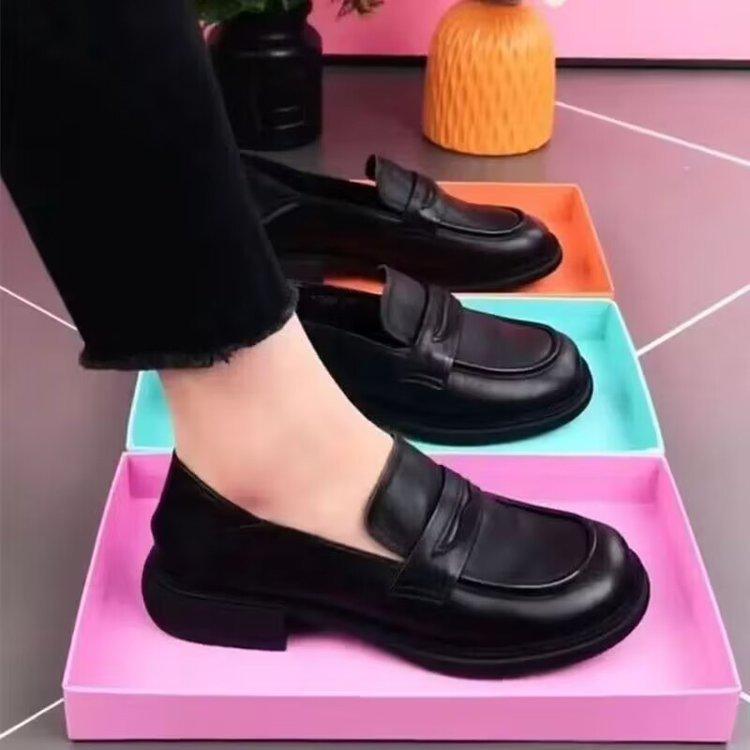 British style low-heeled small leather shoes women's spring 2024 new fashion versatile one-pedal square heel round head women's board shoes