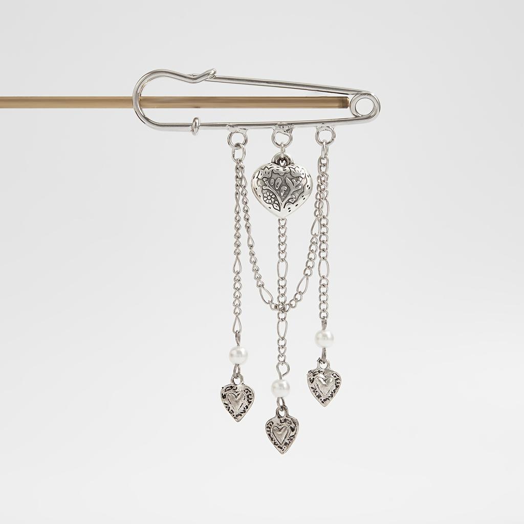 1pc Fashion Tassel Street Accessory Designer Heart-Shaped Pendant Ankle Chain Decoration, Party Jewelry, Street Style, Minimalist Design