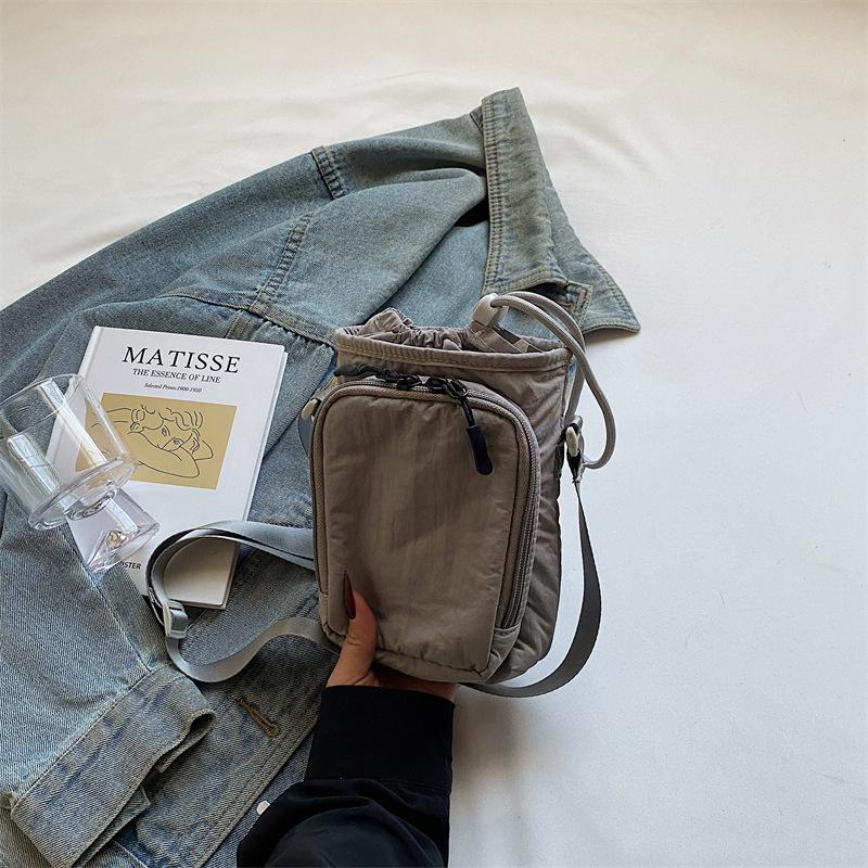 Niche design new crossbody shoulder small square bag 2025 casual foreign style personality simple fashion outdoor portable bag