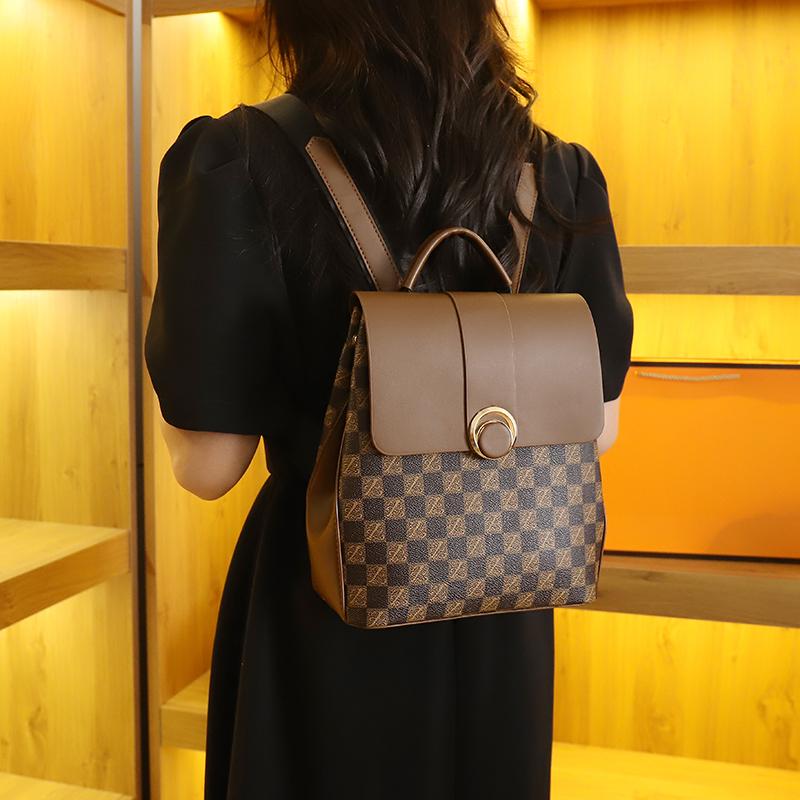 Plaid Commuter Backpack Female Desinvolte New Soft Leather Large Capacity Fashion All-Match Backpack