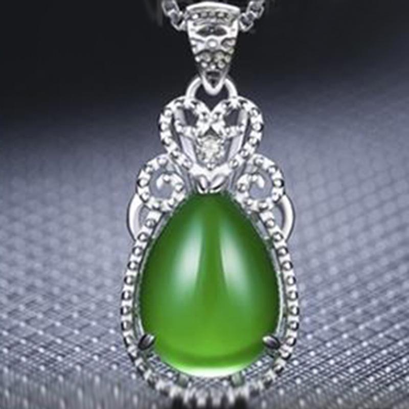 

Елегантне срібне намисто з мідним покриттям з підвіскою-краплею з імітації агату та модною ключичною ланцюжком