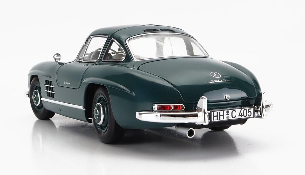 Norev Scale 300SL 1954 Green Gullwing Diecast Car with Full Opening and Closing Mechanism 1/18 Mercedes-Benz (W198)
