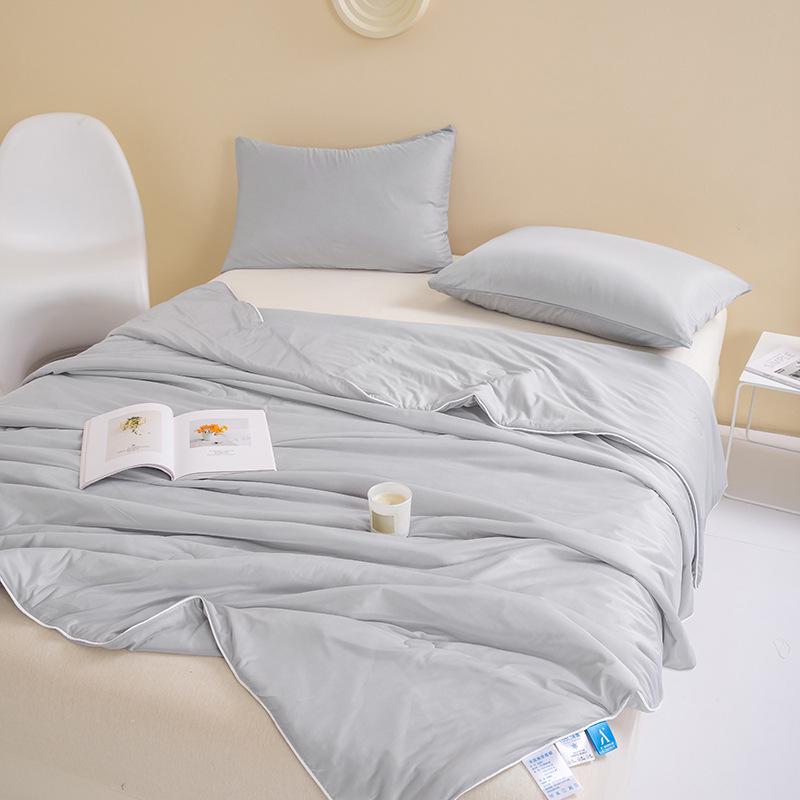 Cool Silk Pure Color Summer Quilt - Lightweight, Machine Washable, Thin Blanket for Air Conditioning