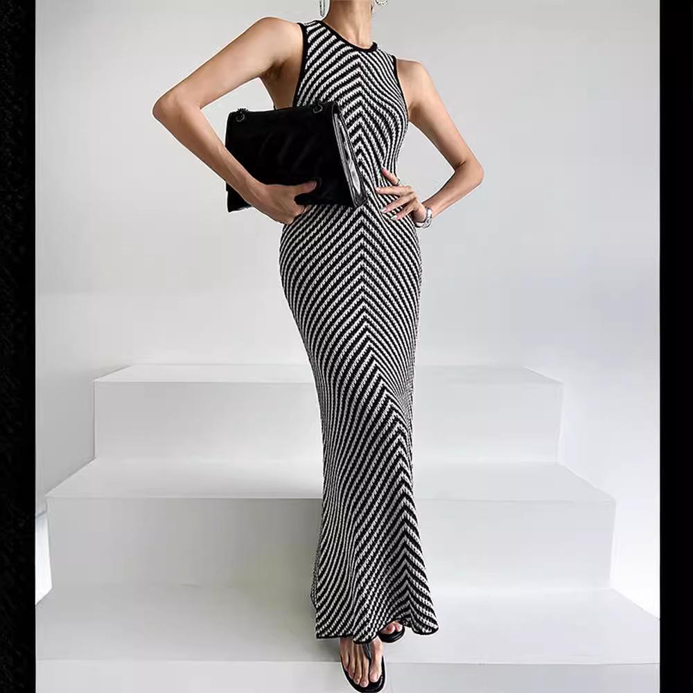 Patchwork Sleeveless Slim-Fit Knitted Dress
