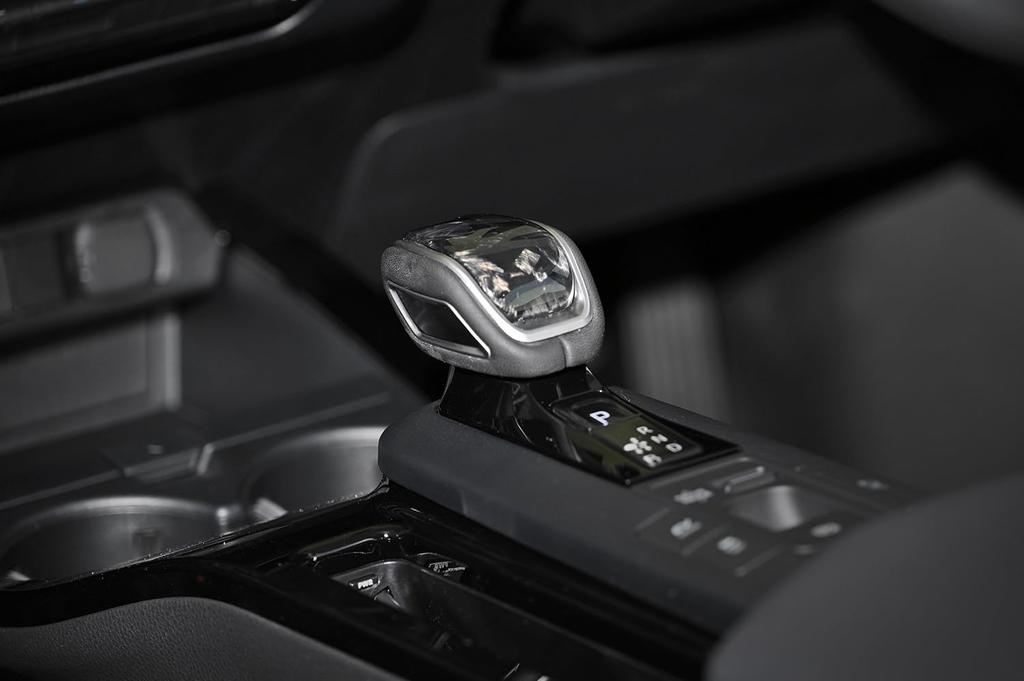 LANBO Premium Carbon Shift Selector Knob (Forged Carbon) for Prius 60, Alber 40, Noah 90, and Voxy 90