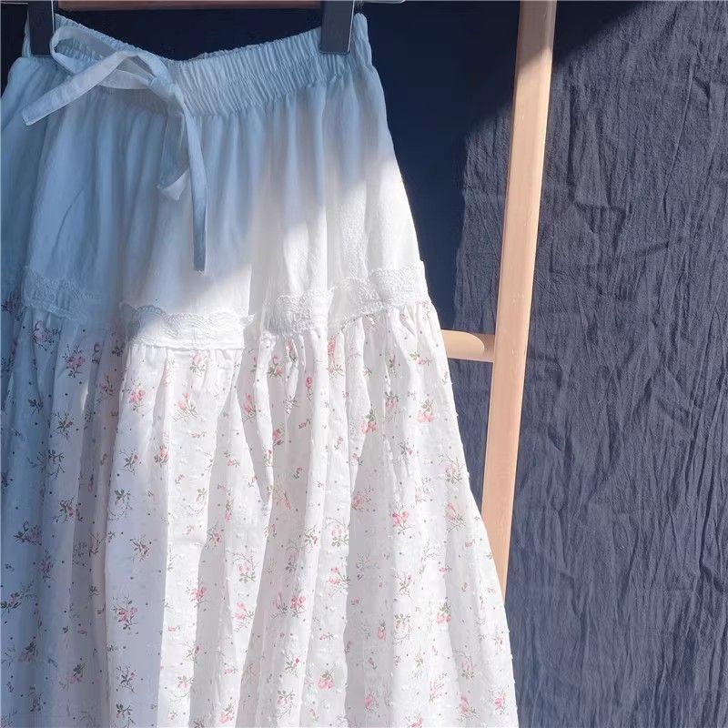 Fustă Maxi A-Line de Damă, de Primăvară/Vară, Făcută Manual - Croială Slim-Fit cu Garnitură din Dantelă Brodată și Imprimeu Floral Mărunt - Stil Feminin Dulce