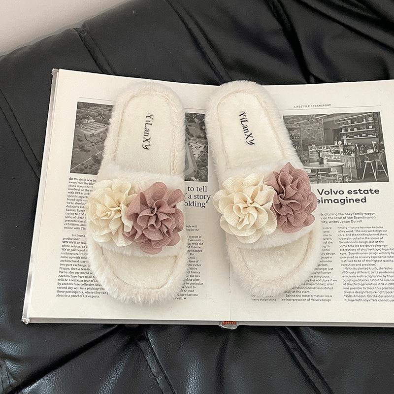 Design Sense Flower Plush Girl One-word Drag Autumn and Winter Fairy Retro Style Fashion Outer Wear Casual Style Mori Slippers
