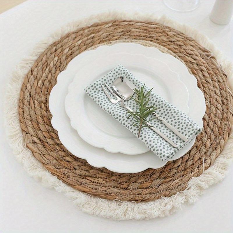 1pc Handwoven Cattail Grass Table Placemats, Round Tassel Decorative Mats, Tabletop Decor, Heat Insulation Pads, Boho Kitchen Decor, Coffee Coasters
