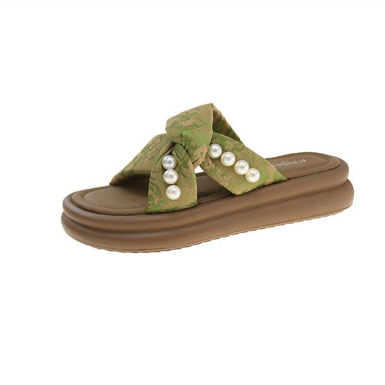 

Evening breeze gentle thick bottom cool slippers women s summer wear 2025 new new Chinese style with skirt beach one-word slippers 35