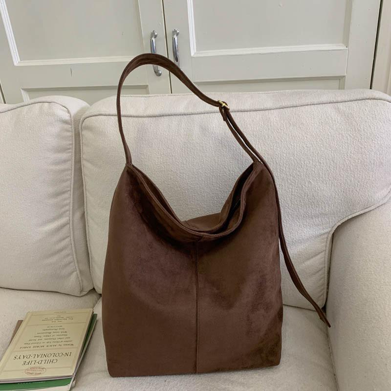 

Винтажная замшевая сумка-тоут женская 2025 новая большая вместительная в иностранном стиле модная универсальная высококлассная сумка через плечо