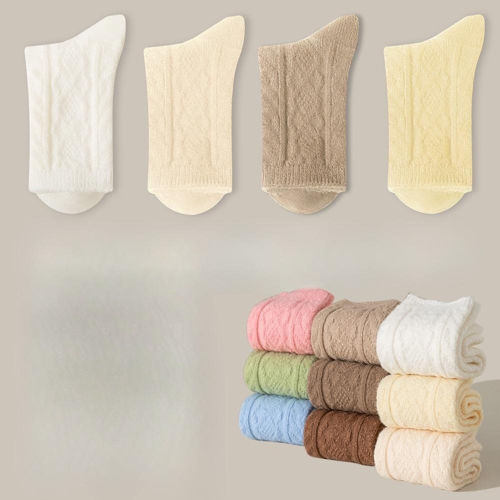 4 Pairs of Women's Winter Fleece and Thickened Warm Sleeping Floor Mid Calf Socks