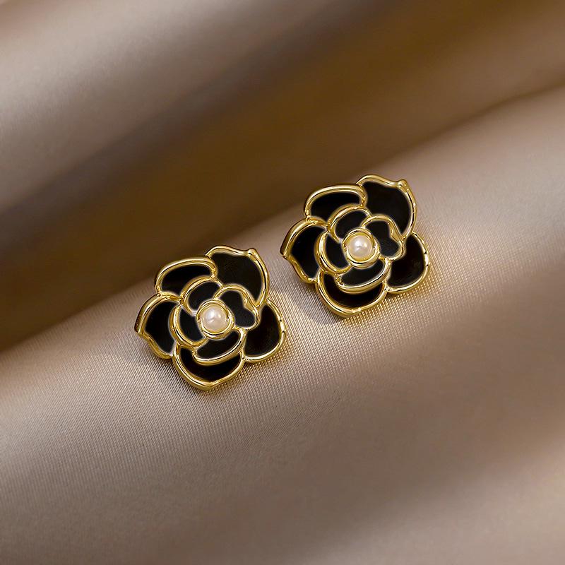 Elegant Zircon Flower and Pearl Stud Earrings - High-End Niche Design