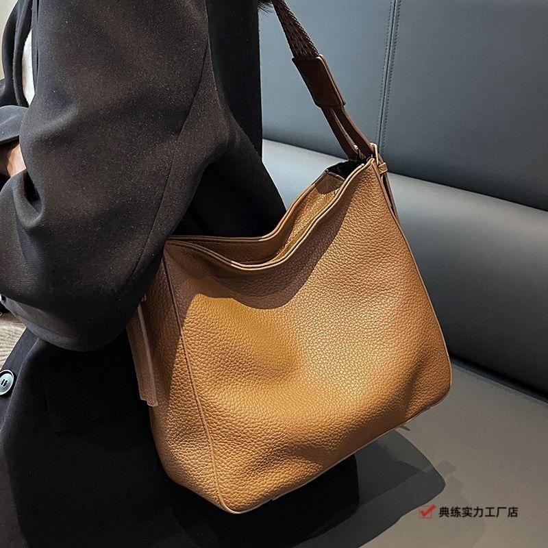 Premium bag women's large-capacity new trendy fashion broadband shoulder messenger bag simple texture bucket bag