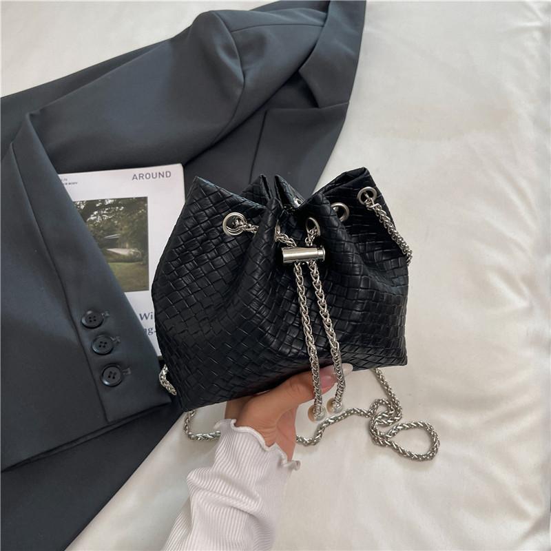Portable Bucket Bag Women's New Summer Small Satchel Crossbody Fashion Trend Chain Bag