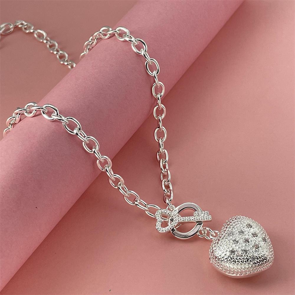 Silver Color Heart-shaped Pendant Necklace Fashionable Wedding Jewelry