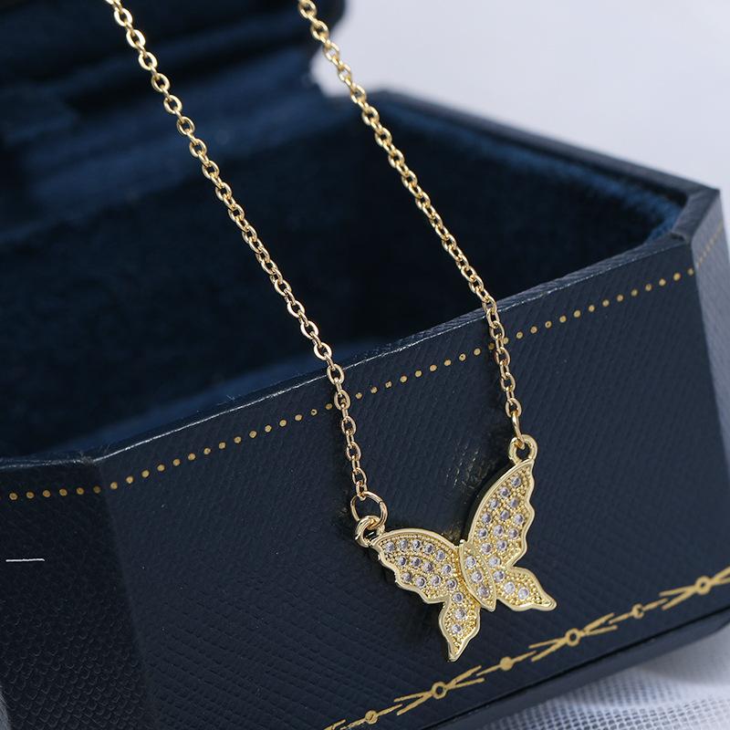 Small Gold Brick 18K Gold Titanium Steel Short Necklace Feminine Exquisite Temperament Retro Niche High-end Collarbone Chain Jewelry