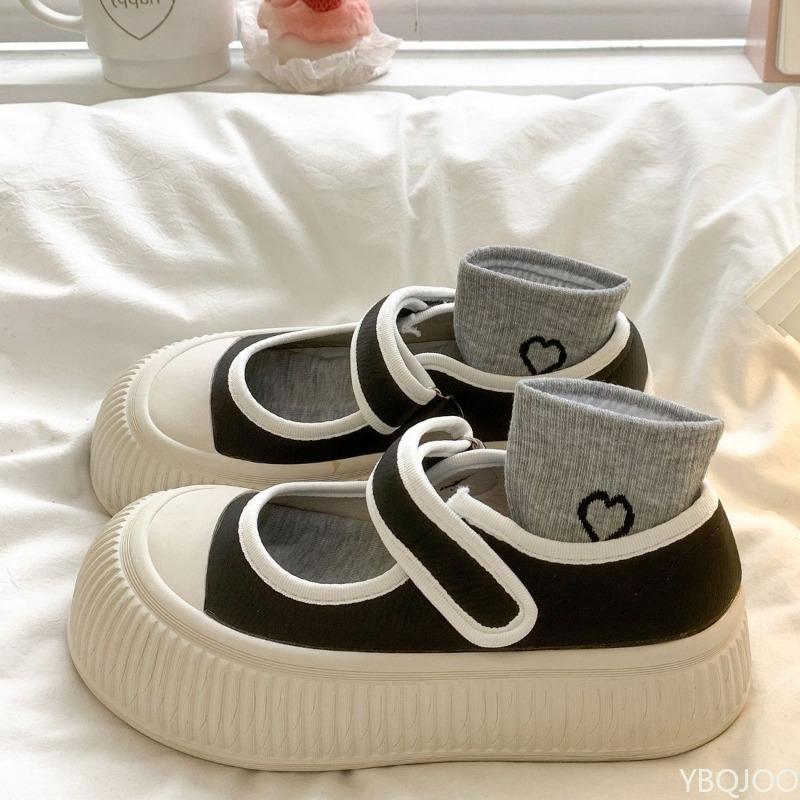 Women's Spring Summer New Board Shoes Thick Bottom Hollow Sandals Casual Sports Simple Comfortable Versatile White Shoes