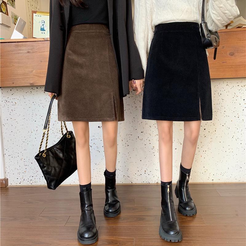 Plus Size A-line Corduroy Midi Skirt - High Waist, Black, Versatile, Hip-Hugging Pencil Skirt for Women