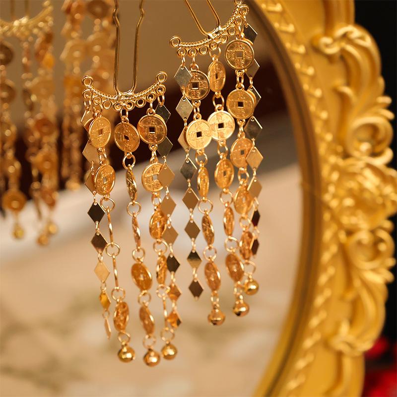 Tang Dynasty Gold Hair Accessories Set: Hanfu Retro Headdress with Hairpins, Forks, and Combs.